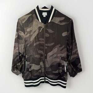 Peyton Jensen Urban Camo Bomber Womens M Jacket Zipper Pockets Lightweight Satin